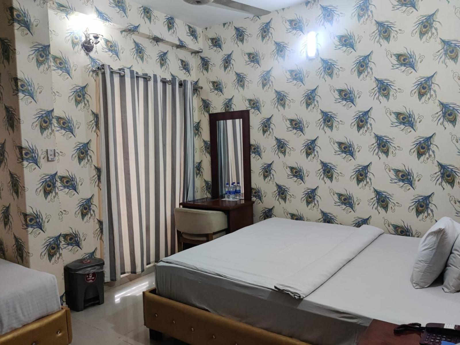 Hotel Blue Castle Дакка Экстерьер фото